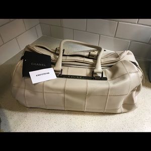 Chanel Caviar skin mint condition